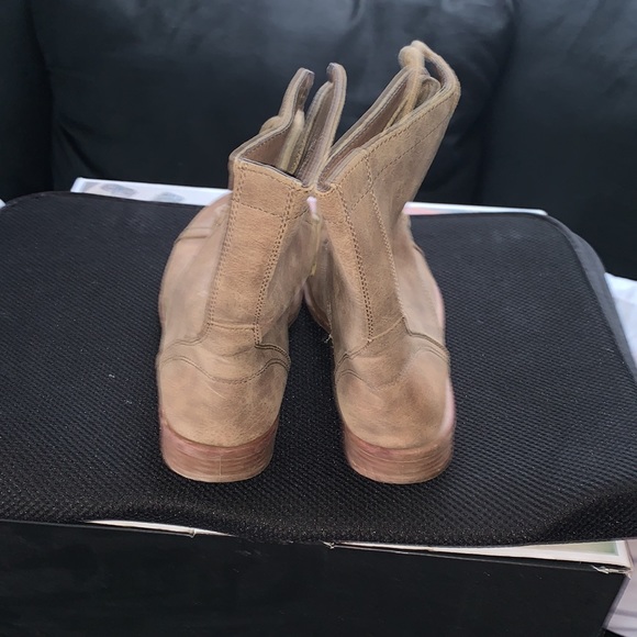 Distressed combat boots sz 6/7 - Picture 3 of 4